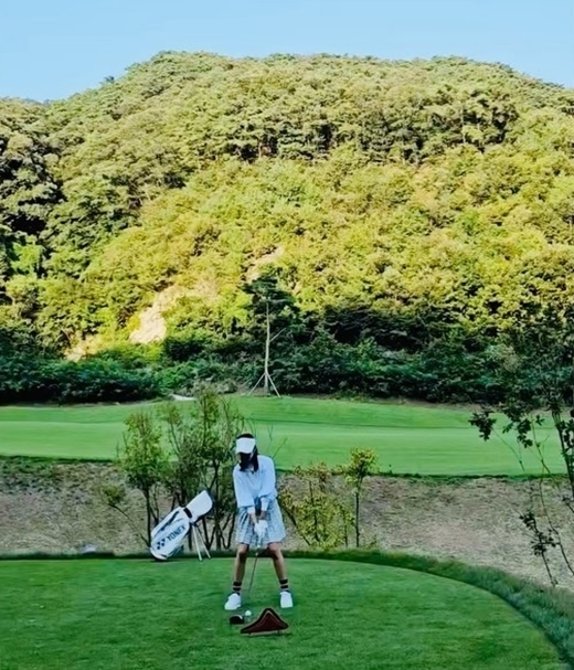 손예진이 공개한 스윙 영상 / 배우 손예진