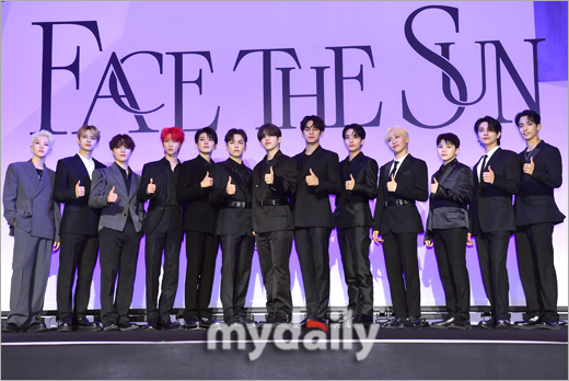 그룹 세븐틴(에스쿱스, 정한, 조슈아, 준, 호시, 원우, 우지, 디에잇, 민규, 도겸, 승관, 버논, 디노). / 마이데일리