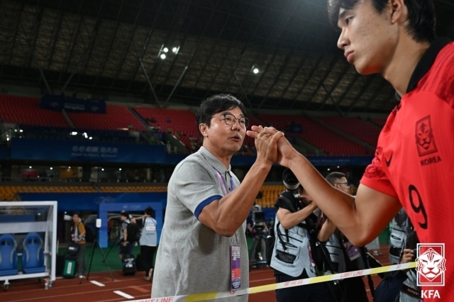 황선홍 감독/대한축구협회