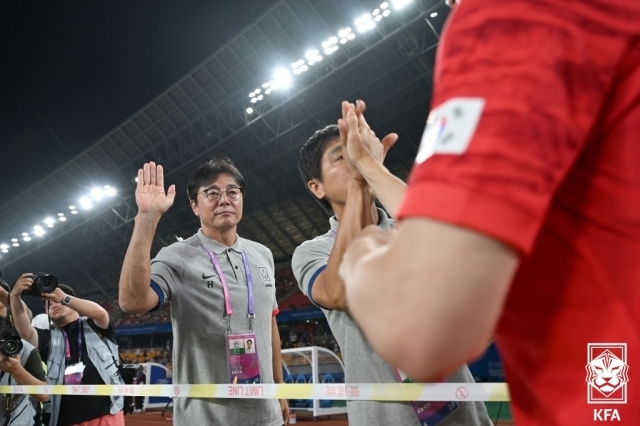 황선홍 감독/대한축구협회