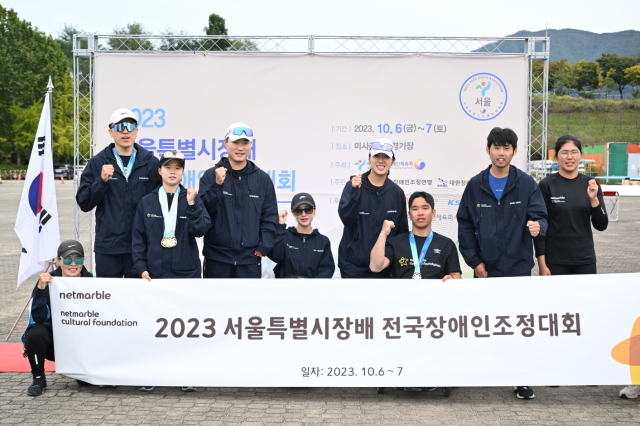 (왼쪽부터)조연희감독, 이봉희선수 강현주, 강이성, 임효신, 배지인, 전숭보, 이승주, 한은지선수./넷마블