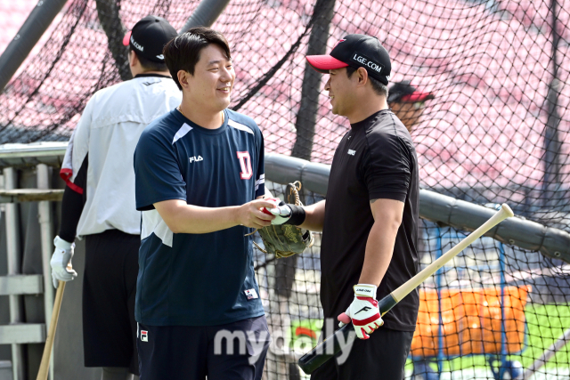 Jogadores e treinadores da LG e Doosan falam / Jamsil = Repórter Jinhyeong Yoo zolong@mydaily.co.kr