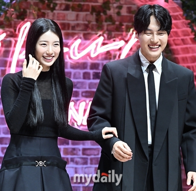 가수 겸 배우 수지, 배우 양세종 / 송일섭 기자 andlyu@mydaily.co.kr