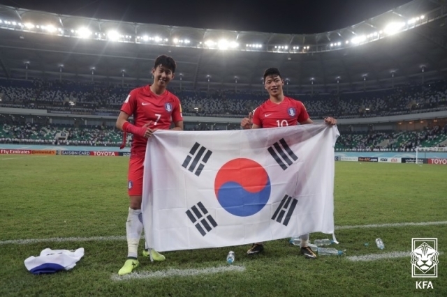 손흥민과 황희찬/대한축구협회