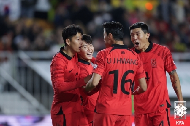 김민재와 한국 대표팀 선수단/대한축구협회