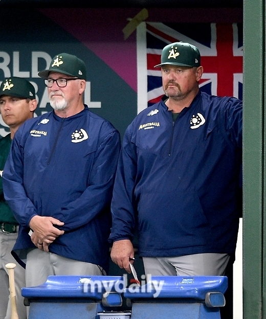 WBC 시절 호주 대표팀 데이브 닐슨 감독(우)./마이데일리