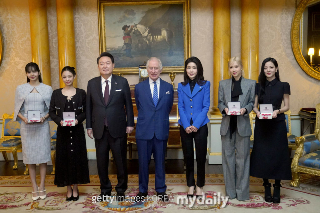 블랙핑크 리사, 블랙핑크 제니, 윤석열 대통령, 찰스 3세 영국 국왕, 김건희 여사, 블랙핑크 로제, 블랙핑크 지수/게티이미지코리아