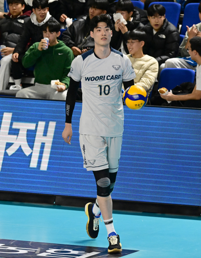 박준혁은 농구 선수 출신답게 남다른 드리블 실력을 갖고 있다 / KOVO(한국배구연맹)