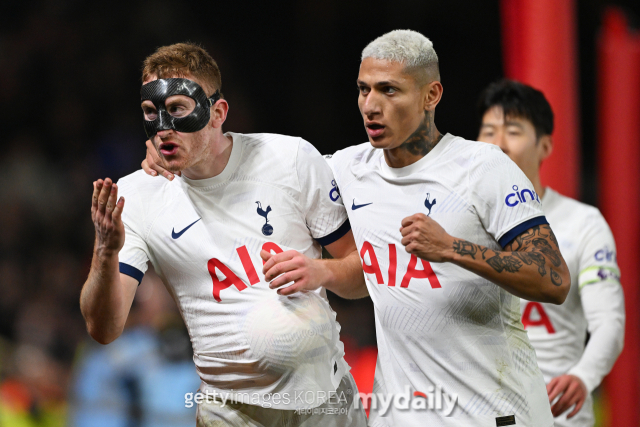 토트넘 홋스퍼가 노팅엄 포레스트에 2-0으로 승리를 거뒀다./게티이미지코리아