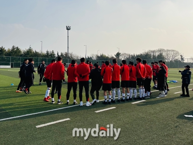 5일 구리챔피언스파크에서 처음으로 훈련을 진행한 FC서울 선수단/최병진 기자