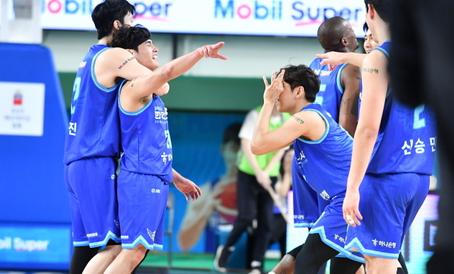 대구 한국가스공사가 원주 DB를 꺾고 3연승을 달렸다./KBL