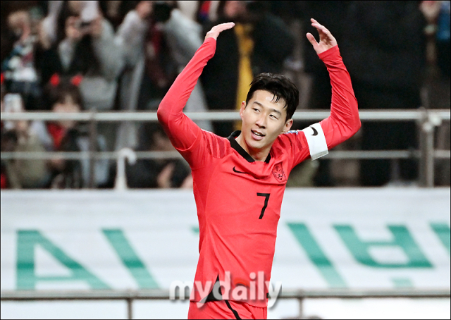 축구선수 손흥민 / 마이데일리