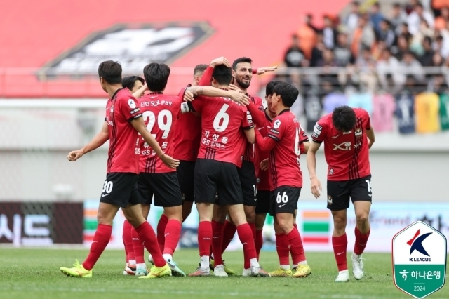 기성용의 골 세레머니/한국프로축구연맹