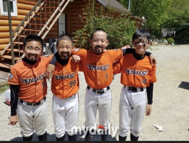 대전서구 유소년야구단 선수들.