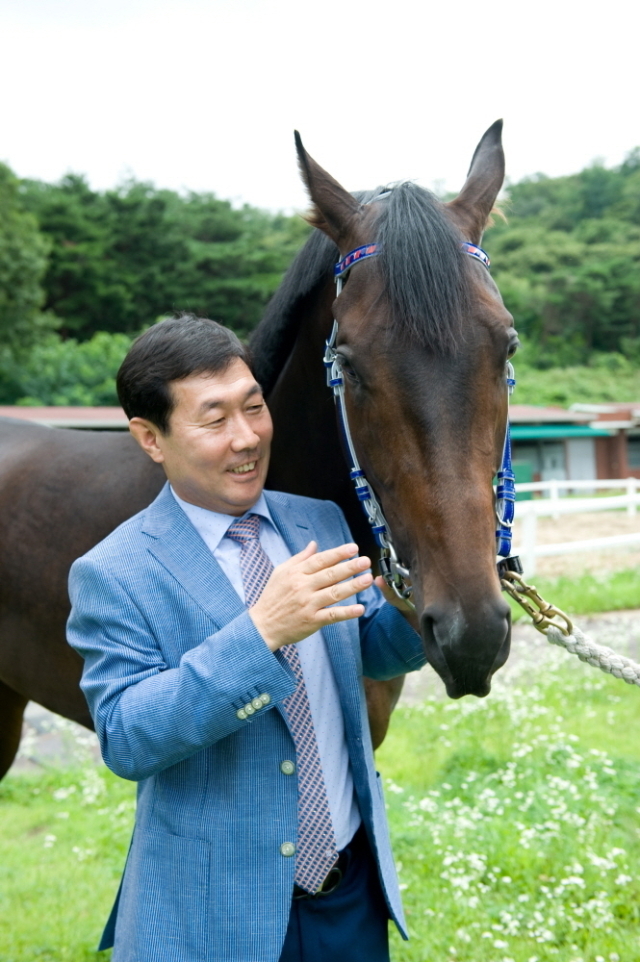 김영관 조교사. /한국마사회