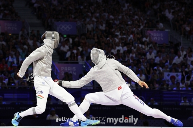 한국 펜싱 사브르 대표팀 박상원(오른쪽)./게티이미지코리아