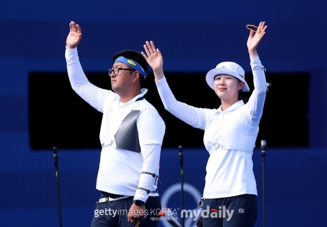 한국 양궁 대표팀 김우진(왼쪽)과 임시현./게티이미지코리아