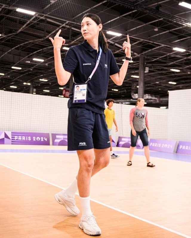 FIVB 앰버서더로 파리올림픽에 온 김연경./발리볼 월드 SNS