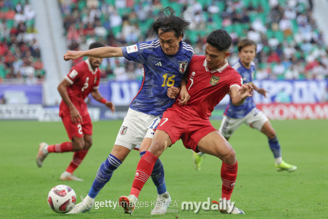 인도네시아 국가대표 출신인 19살 신동 마르셀리노 페르디난이 잉글랜드 축구 두 번째 상위 리그인 잉글랜드 풋볼리그(EFL)에 진출했다. 신태용 인도네시아 국가대표 감독도 그를 선발할 정도로 뛰어난 실력을 갖추었다고 한다. /게티이미지코리아