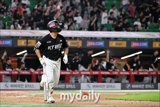 kt 강백호가 23일 오후 인천광역시 문학동 SSG랜더스필드에서 진행된 