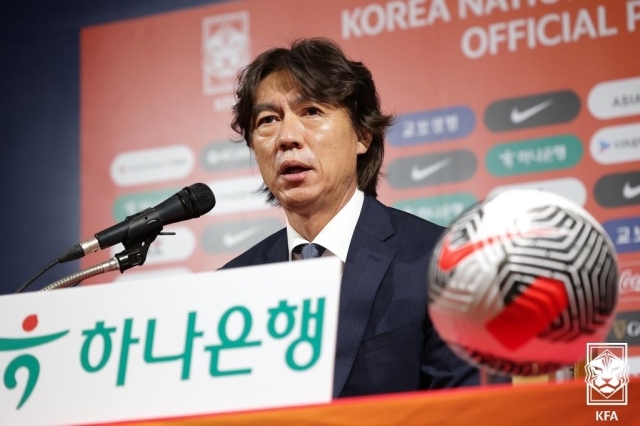 Hong Myung-bo, técnico da seleção coreana de futebol/Liga Coreana de Futebol Profissional