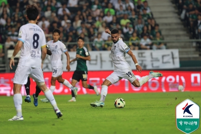 전북과 서울의 경기 모습/한국프로축구연맹