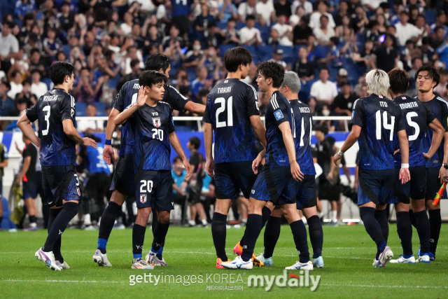 5일 중국을 7-0으로 대파한 후 기뻐하는 일본 선수들. /게티이미지코리아