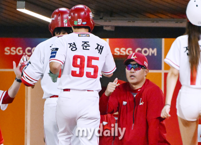 SSG 이숭용 감독이 30일 오후 인천광역시 문학동 SSG 랜더스필드에서 진행된 