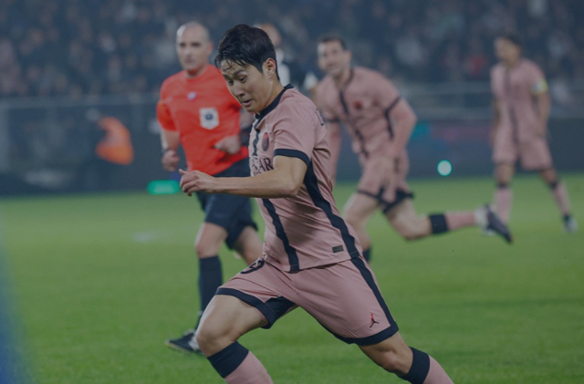 이강인이 10일 앙제와 경기에서 드리블하고 있다. /PSG 제공