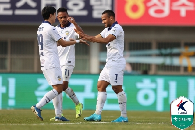 충남 아산 선수단./프로축구연맹