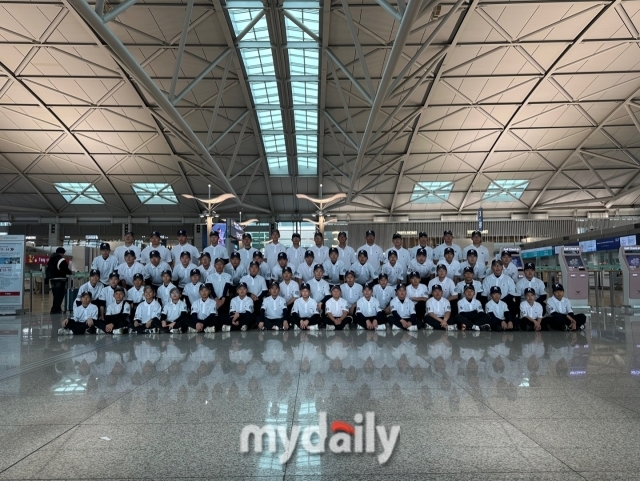 대한유소년야구연맹 18기 대표팀 선수들. /인천국제공항=노찬혁 기자