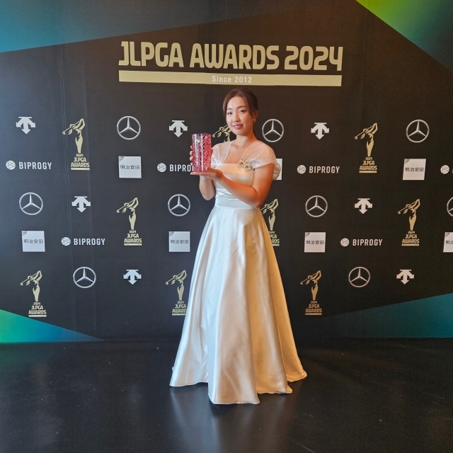 JLPGA 투어 최연소 신인상 수상자 이효송. /JLPGA