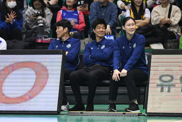 한국 올스타 위성우, 하상윤, 박정은 감독./WKBL