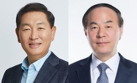 한종희 삼성전자 DX부문장 부회장(왼쪽)과 전영현 DS부문장 부회장./삼성전자