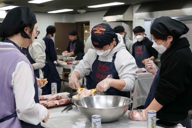 BBQ가 최근 경기 성남 지역 청년을 대상으로 ‘일자리 경험 창업캠프’를 진행했다. /BBQ치킨