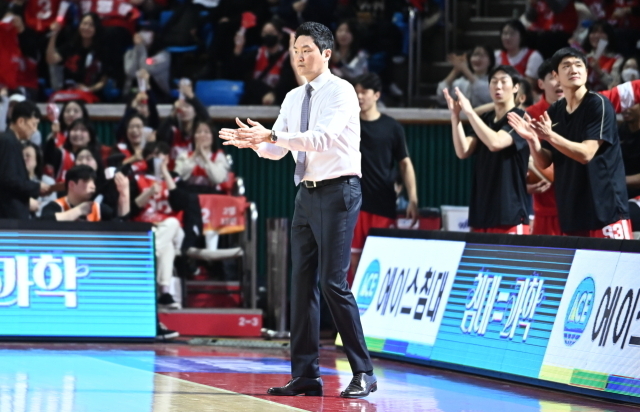 전희철 감독./KBL