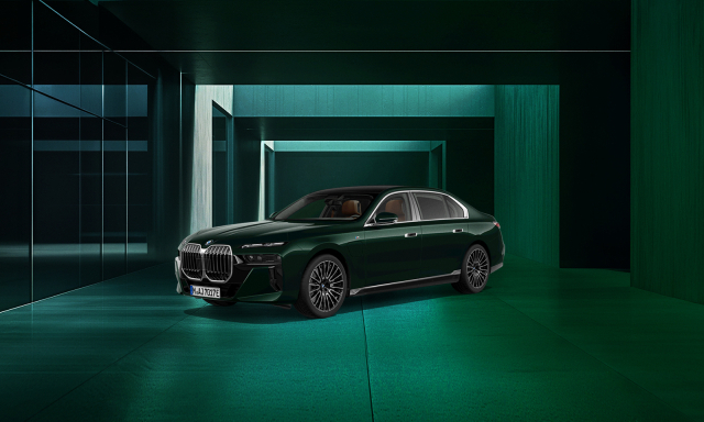 BMW 750e xDrive M 스포츠 인디비주얼 페리도트 그린 에디션. /BMW코리아