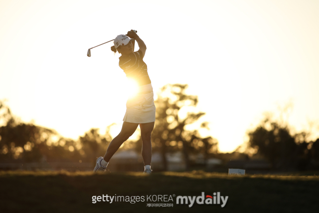 2라운드 9번홀에서 티샷을 날리는 고진영. /게티이미지코리아