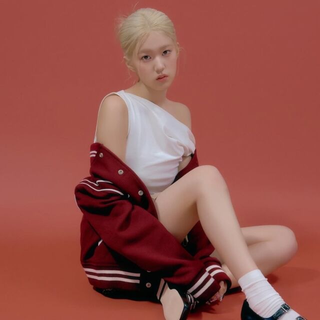 그룹 이즈나 멤버 윤지윤 / 이즈나 공식 인스타그램