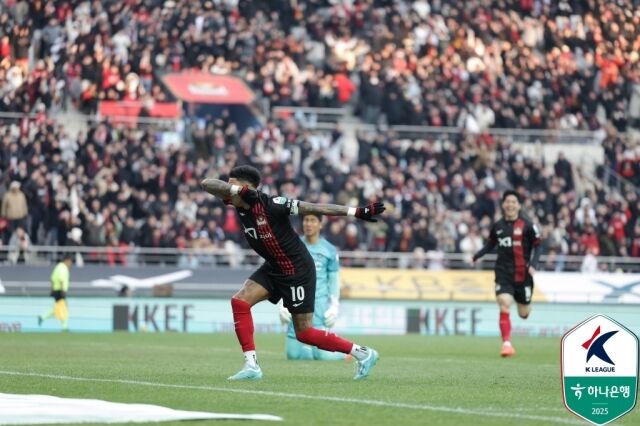 린가드의 세레머니/한국프로축구연맹