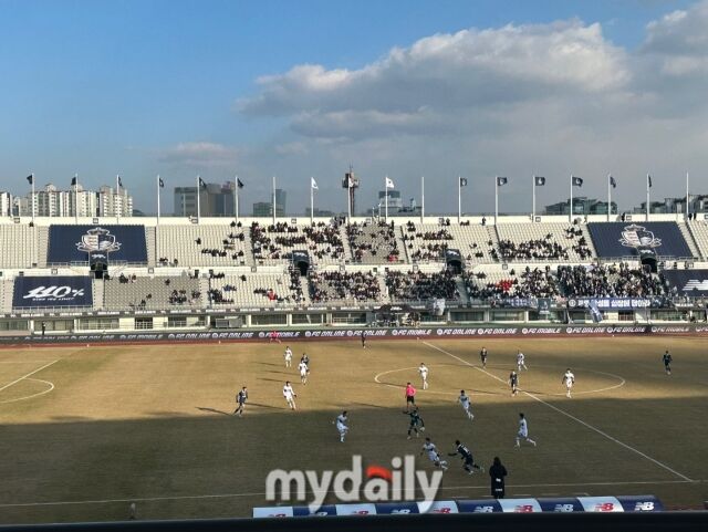 서울 이랜드와 충남 아산의 1라운드 경기가 열린 목동종합운동장./목동=노찬혁 기자