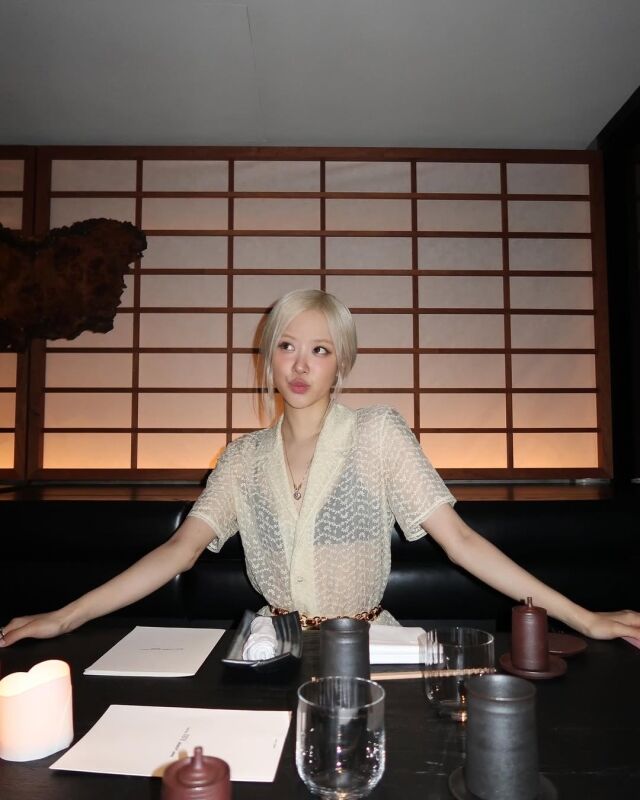 그룹 블랙핑크 멤버 로제가 파리 일정을 소화하고 있다. / 로제 인스타그램