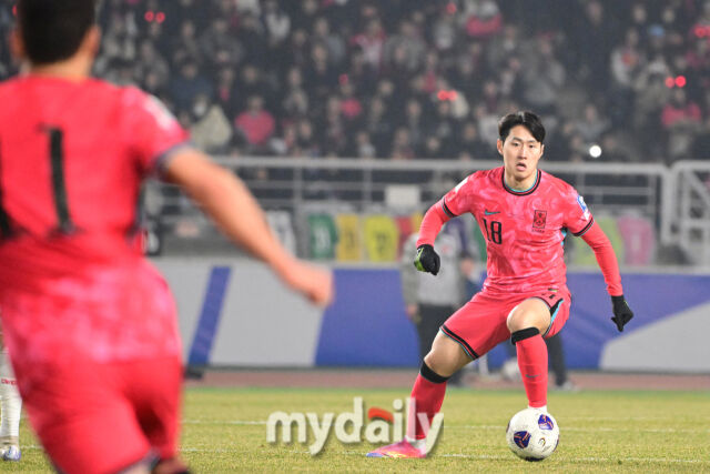 대한민국 축구대표팀 이강인이 20일 오후 경기도 고양종합운동장에서 진행된 