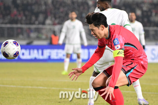 경기 후반 이강인의 어시스트 때 아쉽게 볼을 놓친 손흥민.