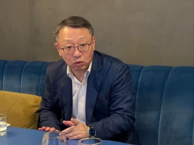 정진완 우리은행장이 4일(현지시간) 오후 이탈리아 밀라노에서 국내 기자단과 간담회를 가졌다./한국은행