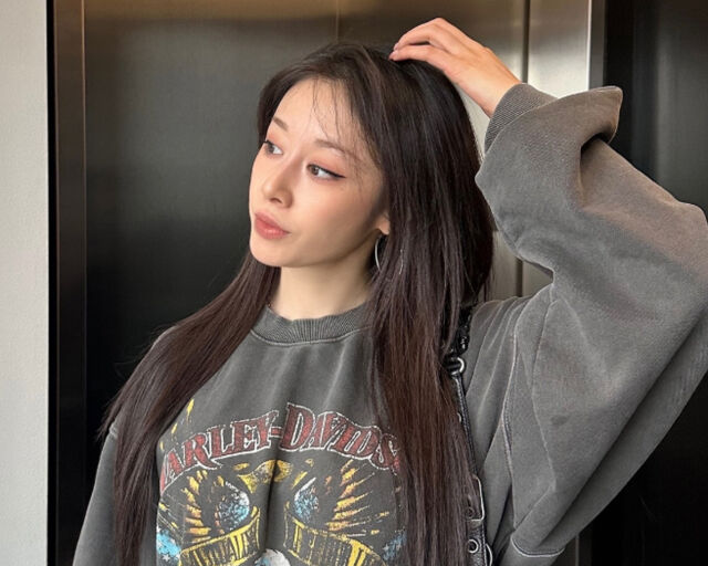 지연이 인형같은 외모를 자랑했다. / 지연 소셜미디어 캡처