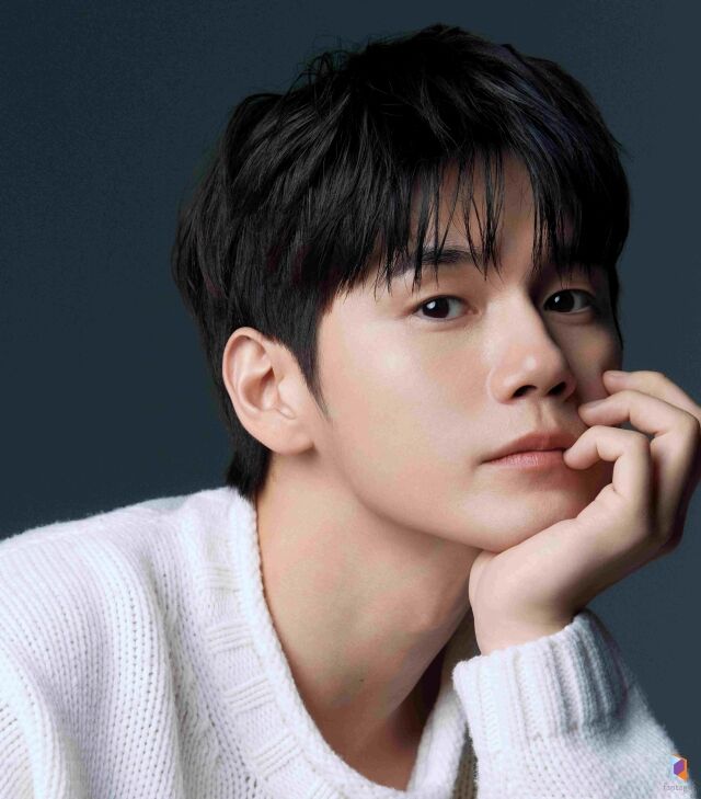 옹성우 / 판타지오