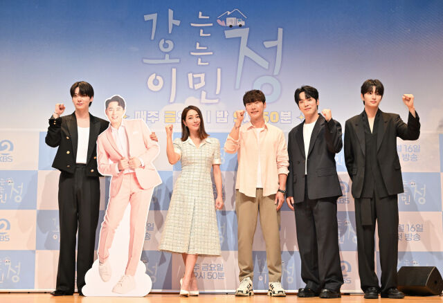 '가오정' 안재현, 이민정, 황성훈 PD, 김정현, 김재원(왼쪽부터)/KBS