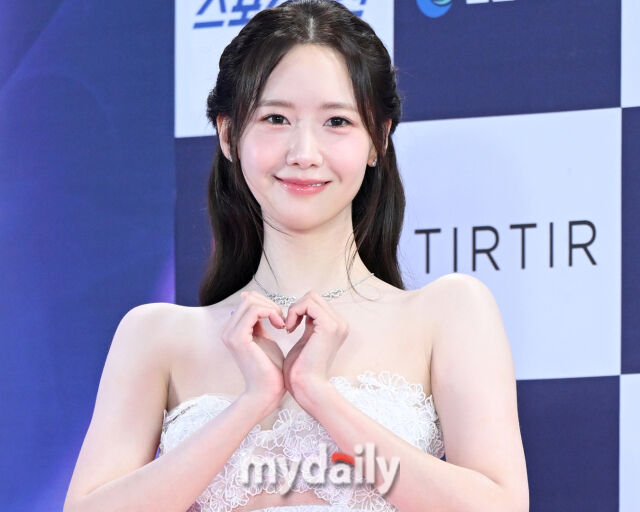 소녀시대 멤버들은 윤아가 센터를 고집한다고 밝혔다. / 마이데일리 DB