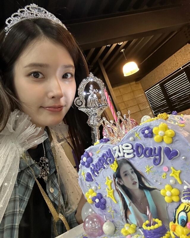 아이유 / 소셜미디어